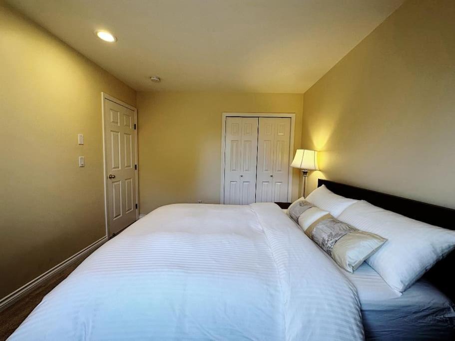 Super Cosy 8Bed & 6Bath In Vancouver Heart Near To Airport And Downtown Екстер'єр фото